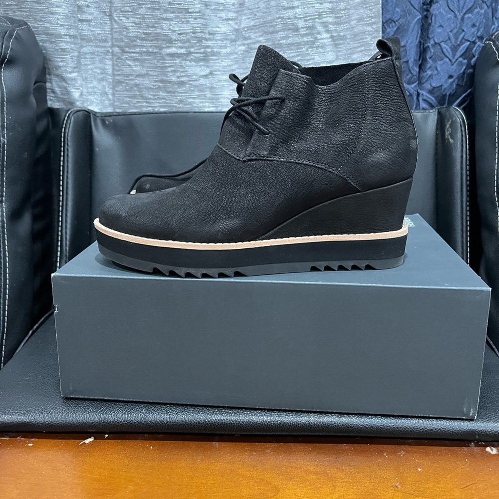Black Chukka Boots with Lace-Up Design and Platform Sole